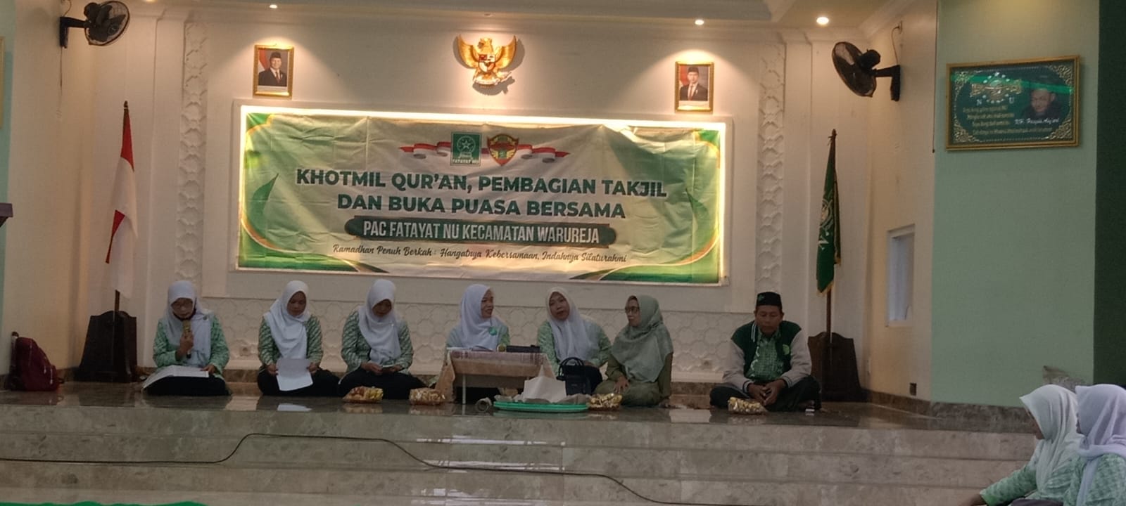 Tebar Berkah Ramadhan, PAC Fatayat NU Warureja Gelar Khotmil Qur'an dan Bagi Takjil - Foto 3
